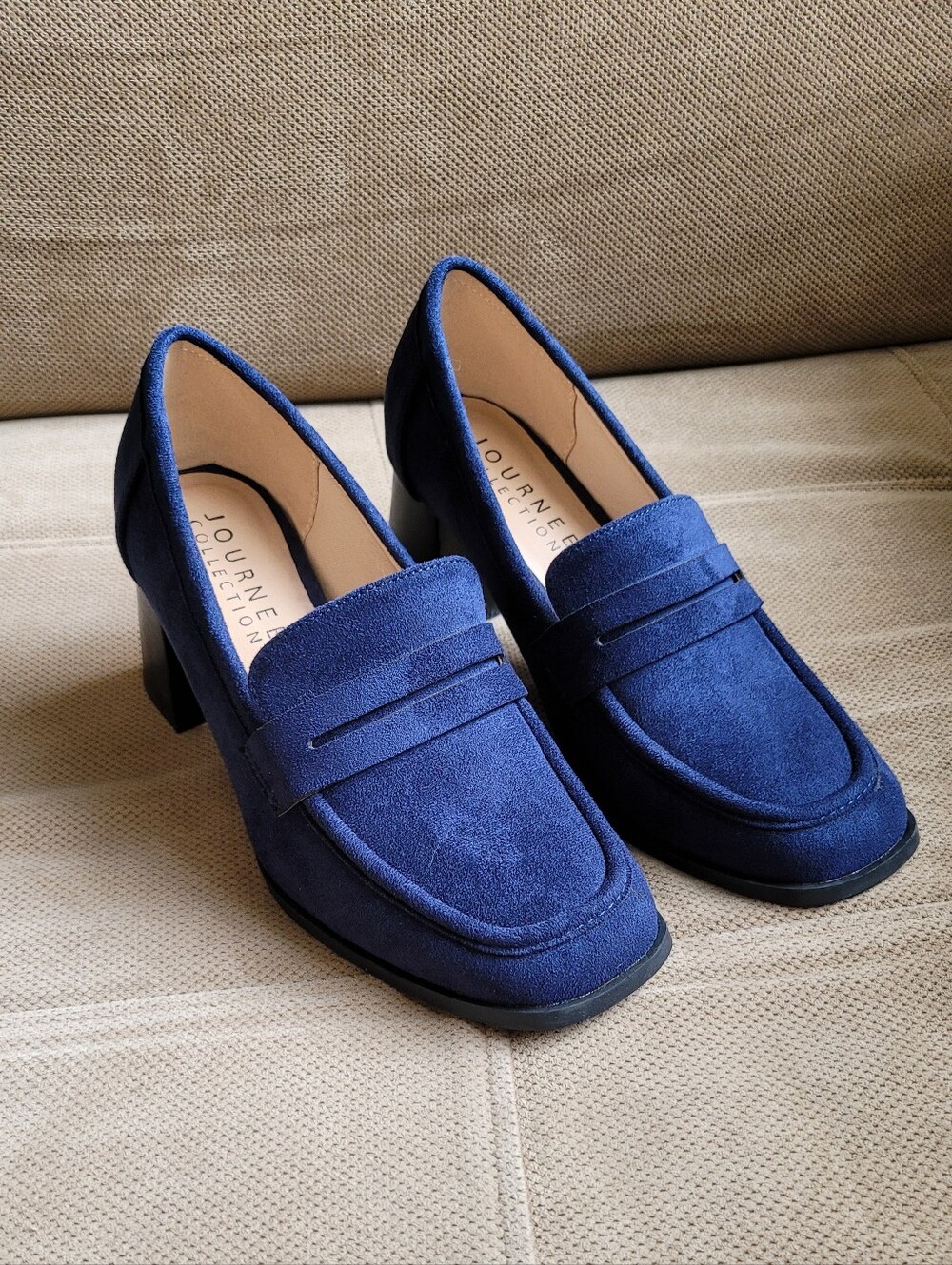 Journee Blue Suede Shoes 2 1/2" Heel  7 1/2